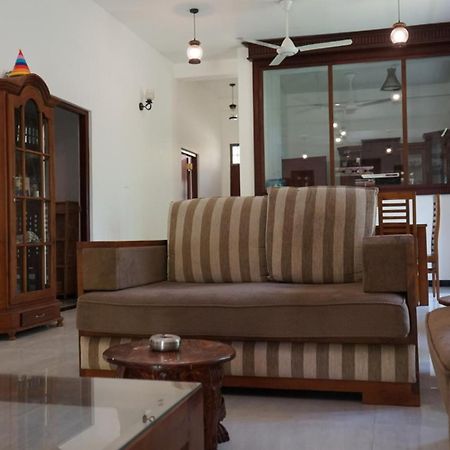 Villa 2A Matara Luaran gambar
